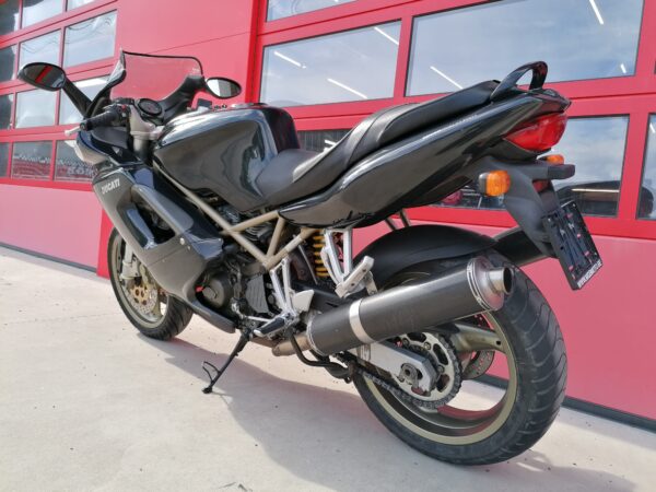 Ducati ST2 zwart