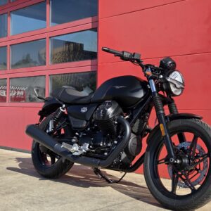 MOTO GUZZI V7